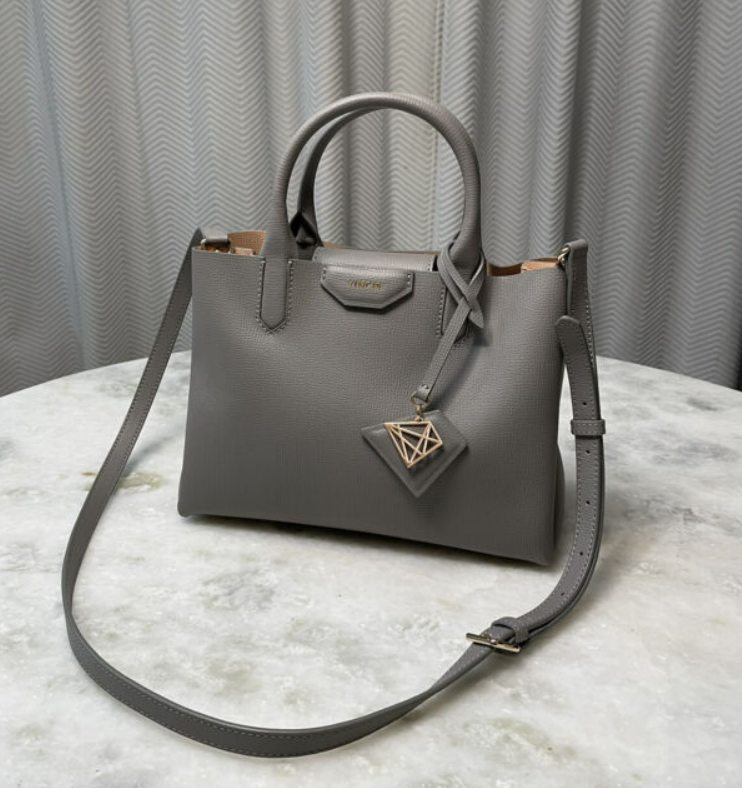BENCH Liloh Ducie stylish ladies bag with lock Nine Iron Blue – Grey